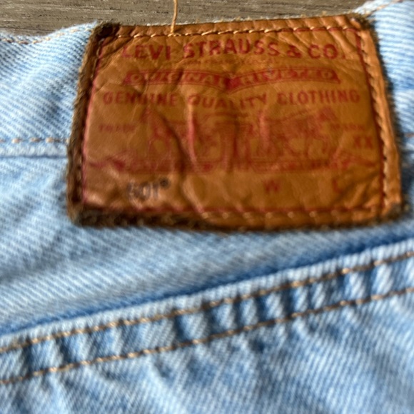 Levi’s woman’s premium 501 original denim shorts - Picture 11 of 12